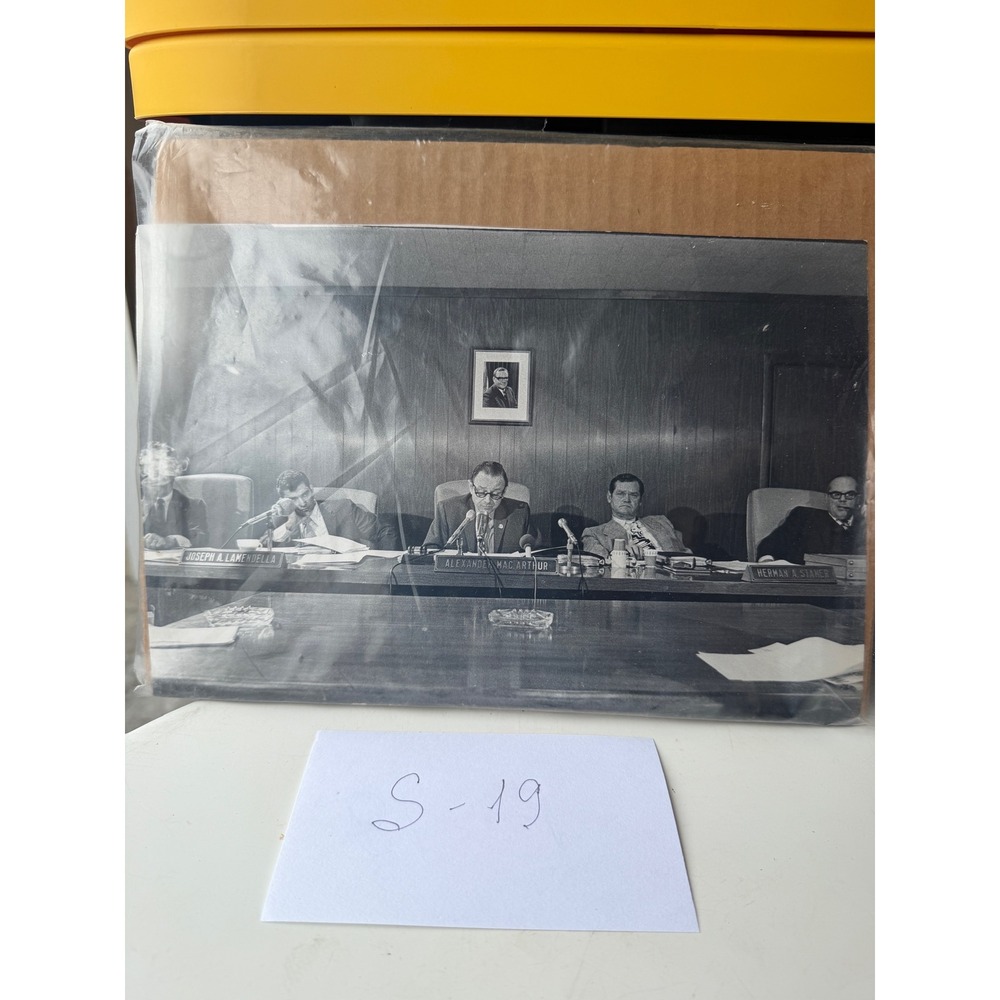 1971 M. Leon Lopez Illinois Racing Board Meeting Vintage Press Photo S-19